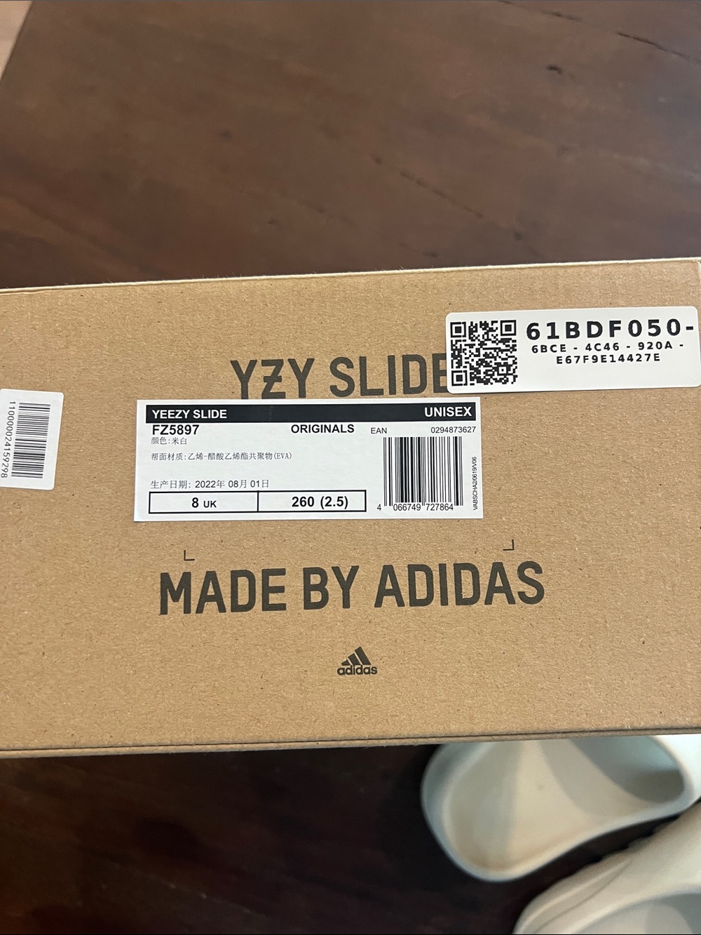 adidas YZY Slide Box in Bone - Picture 3 of 8